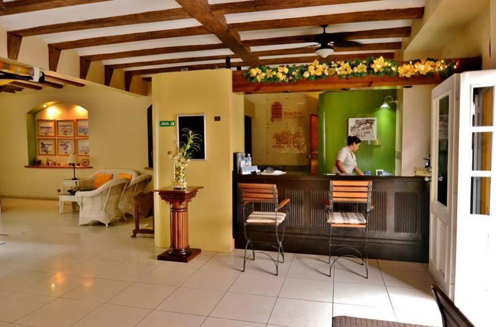 Hotel Petén Express Flores Extérieur photo